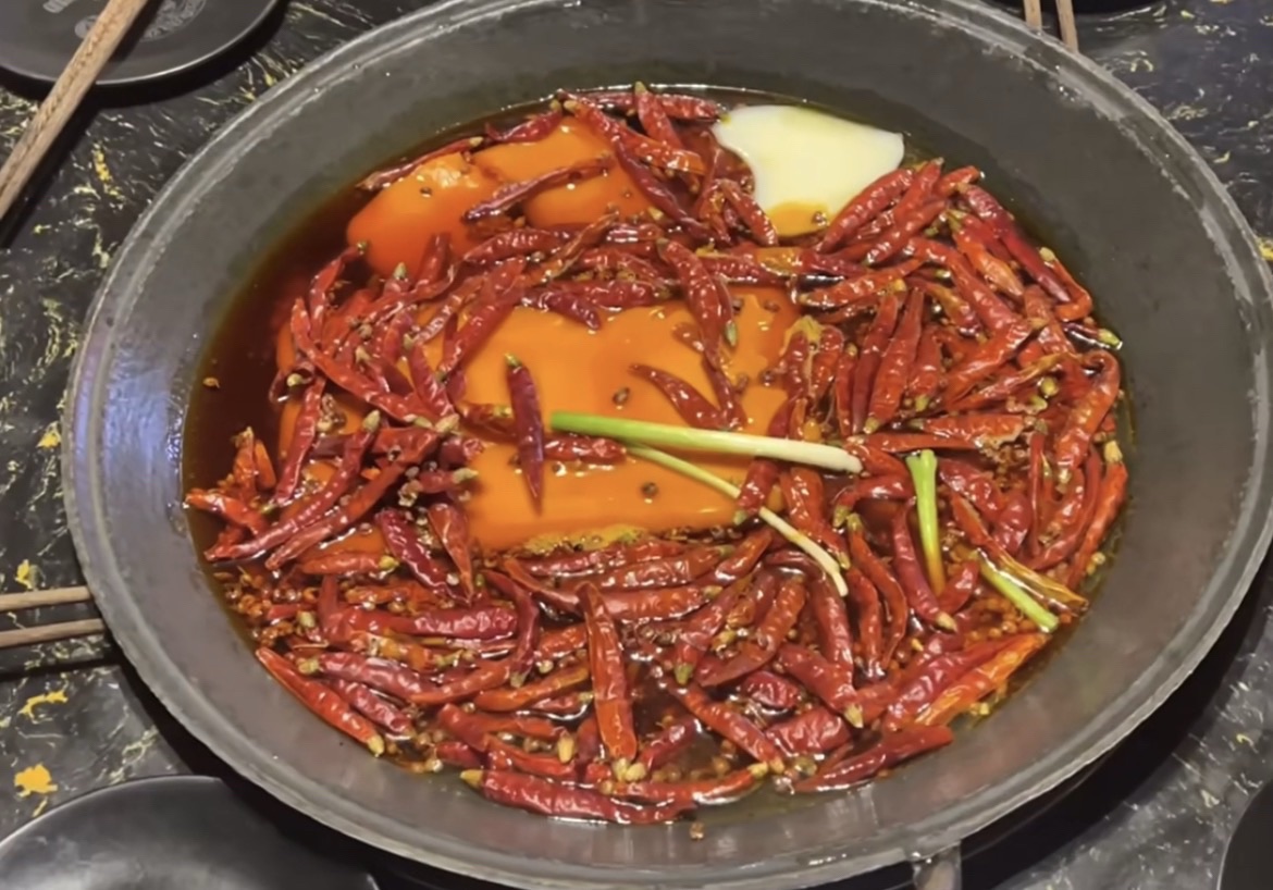 桥边小院重庆老火锅(神州半岛店)