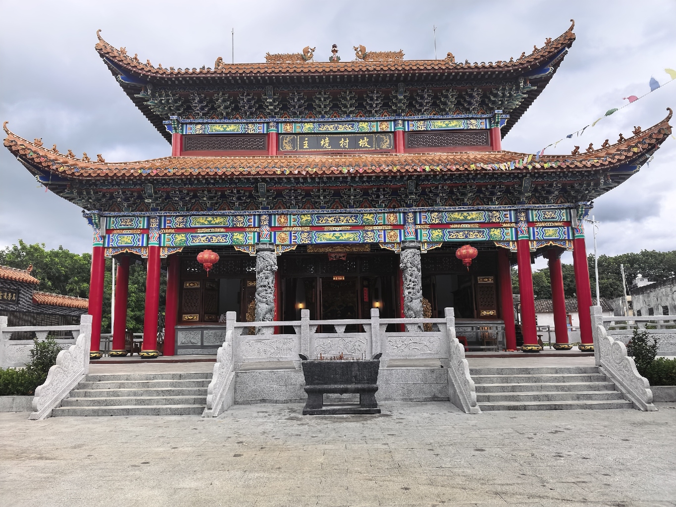 坡村境主庙实景照片