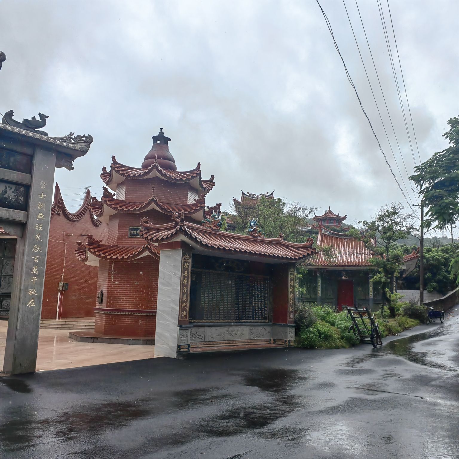 金鸡岭真灵寺实景照片