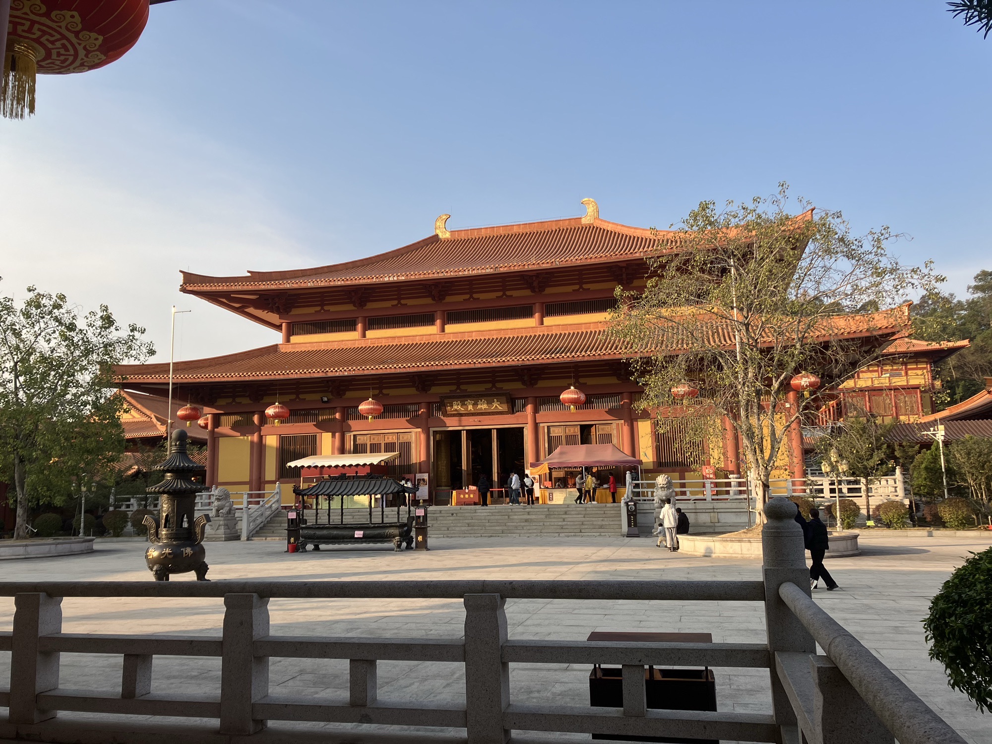 大雄宝殿实景照片