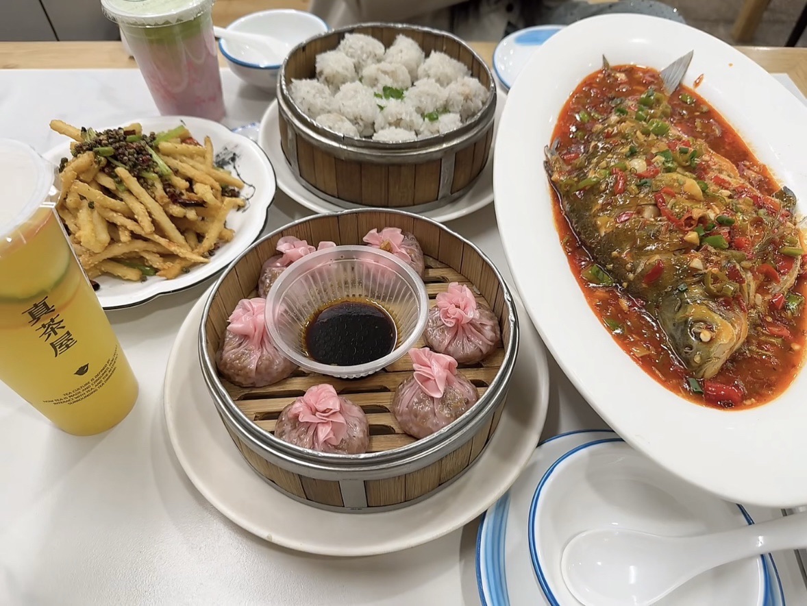严记聚珍园·湖北菜·老武汉藕汤(江汉路总店)