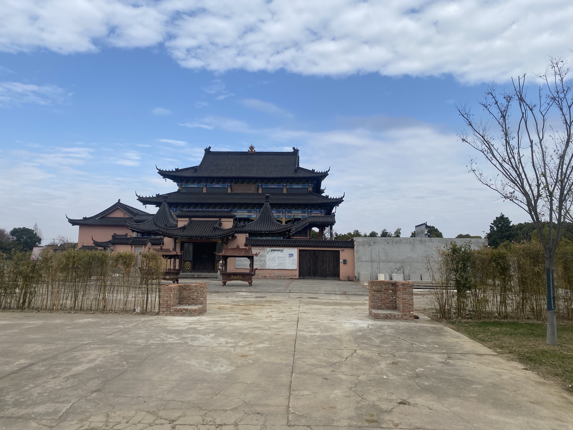 金鸡山庙实景照片