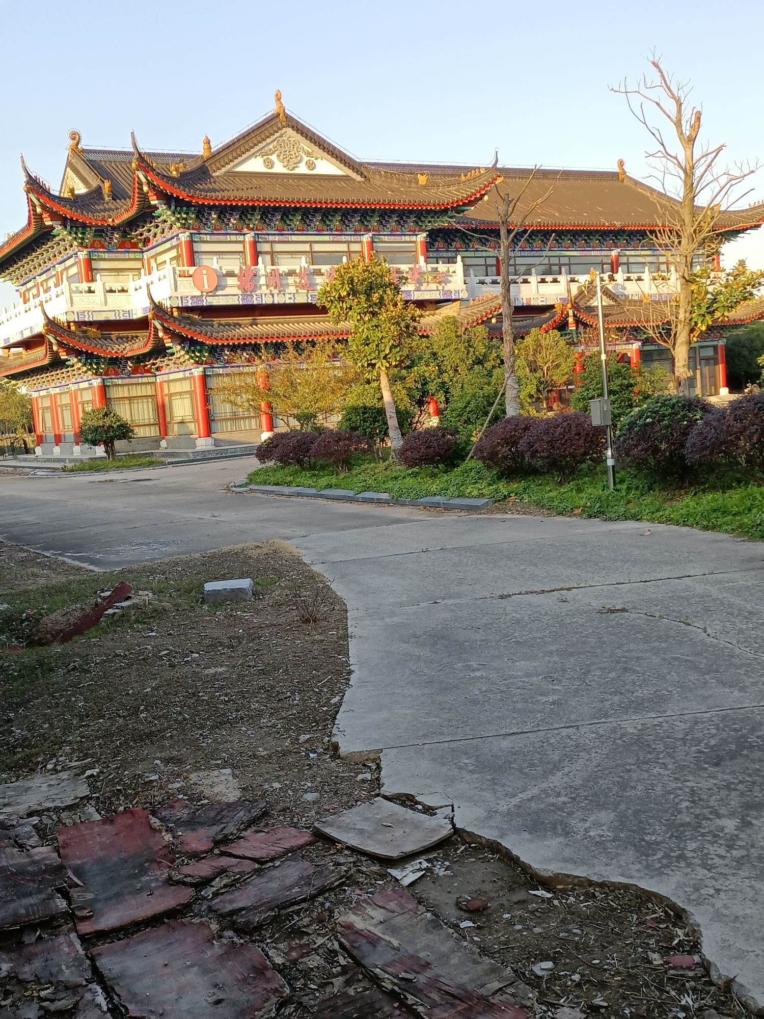 泰山佛堂实景照片