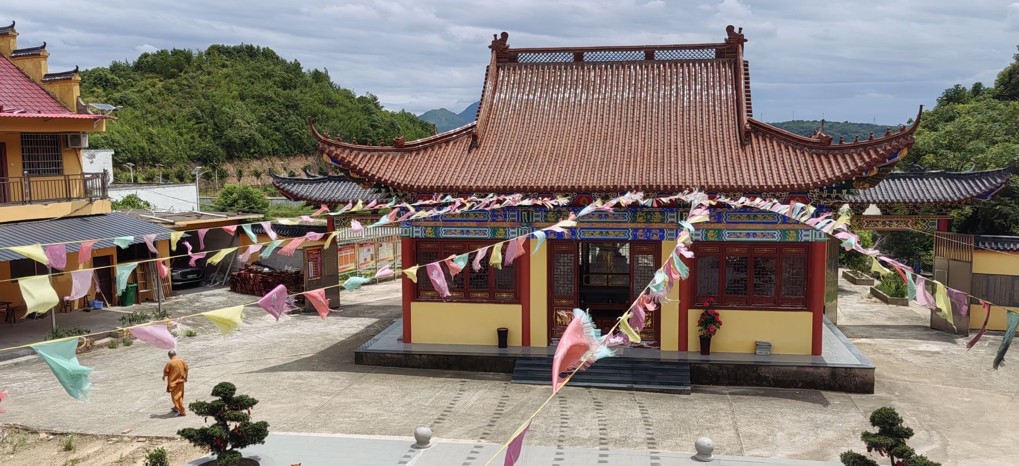 广丰鹤山龙井寺实景照片