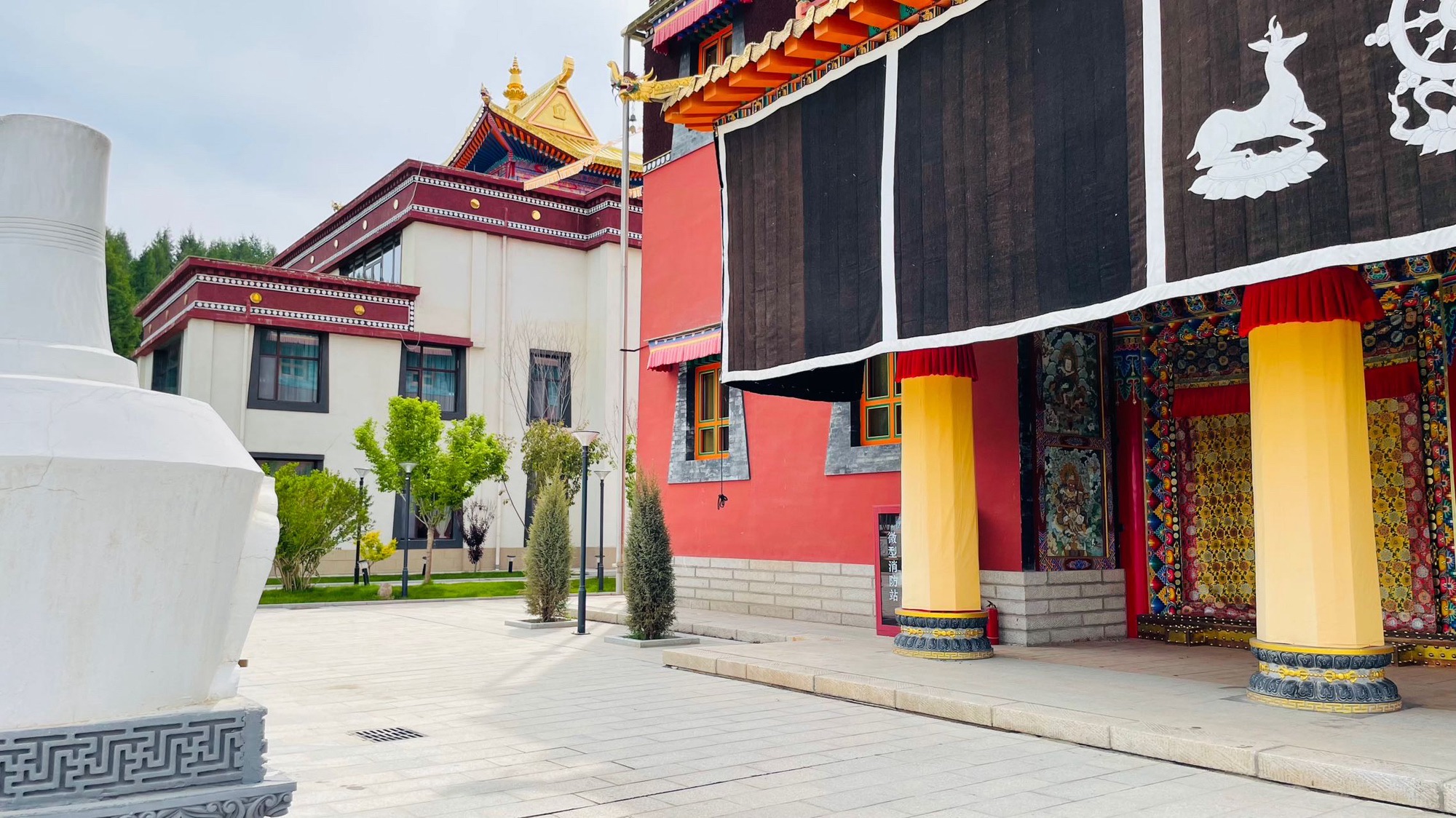 羊巴林寺实景照片