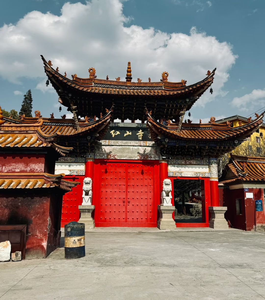 红山寺实景照片