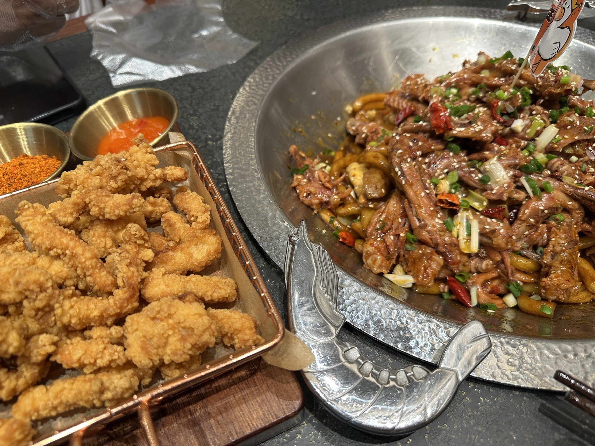 清真蜀味传旗鸭爪爪干锅·火锅(青旅大厦店)