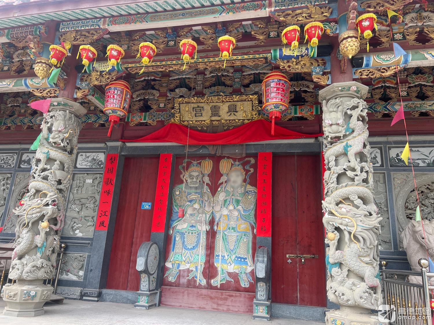 白塔兴灵宫实景照片