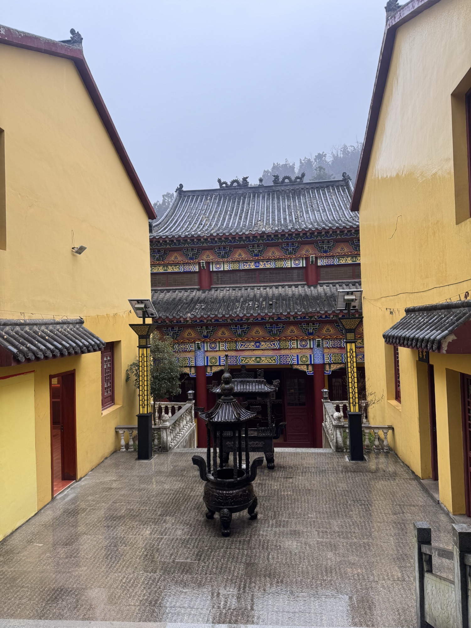 南泉寺大雄宝殿实景照片