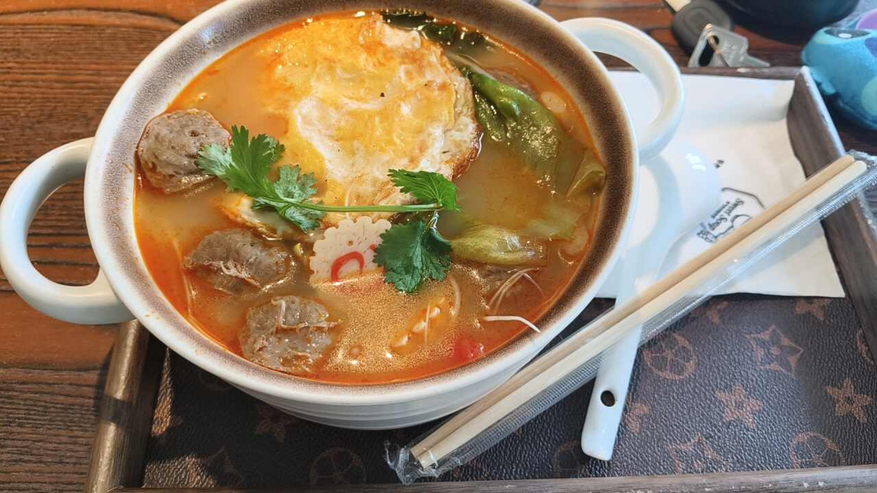 新奇味美食城