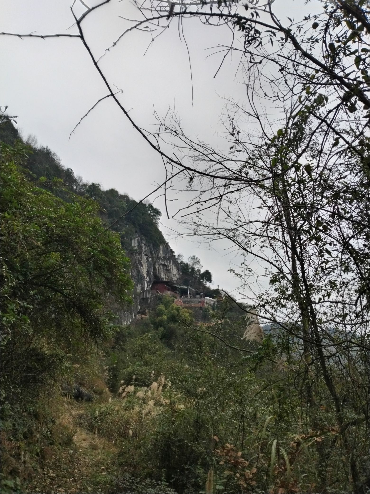 落洞岩观音庙实景照片