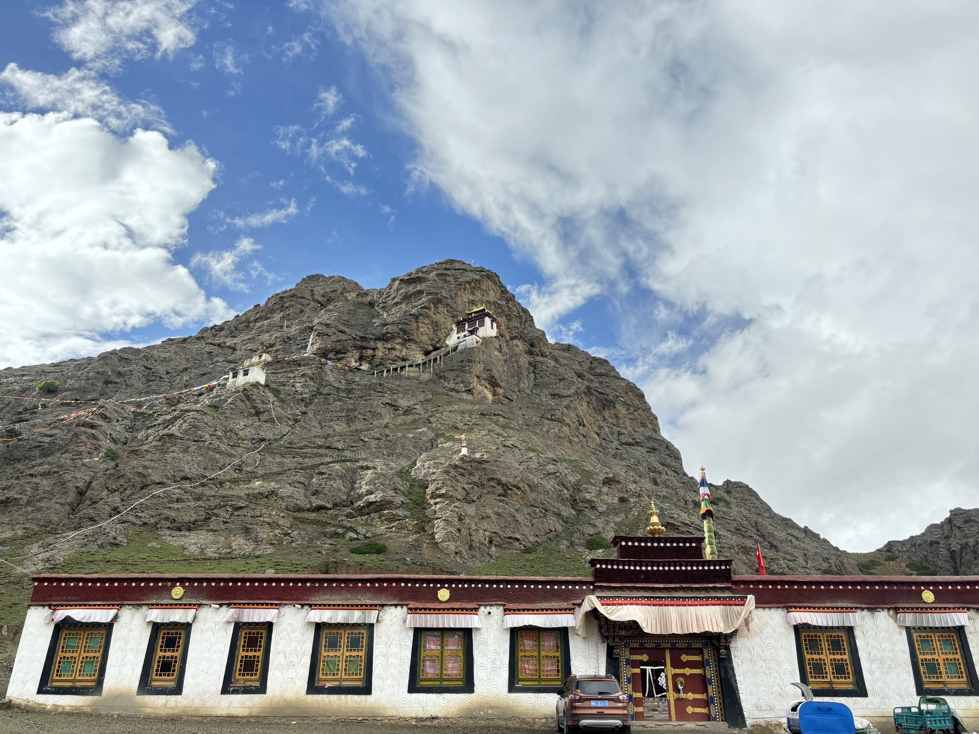 昂仁县拉扎寺实景照片