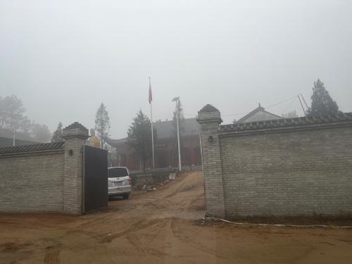 龙泉寺庙实景照片