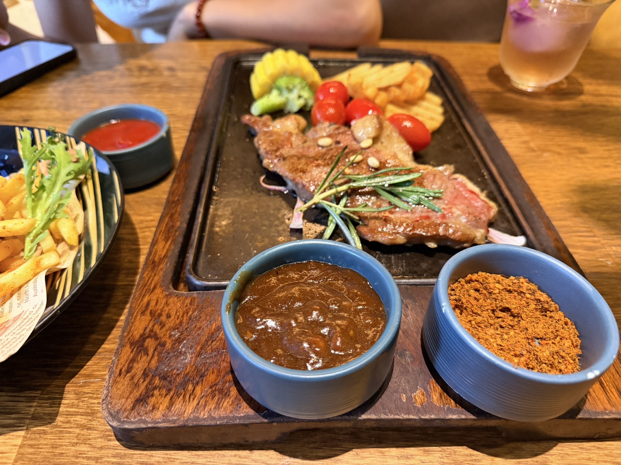 赛维利亚全时段中西餐厅(都匀店)