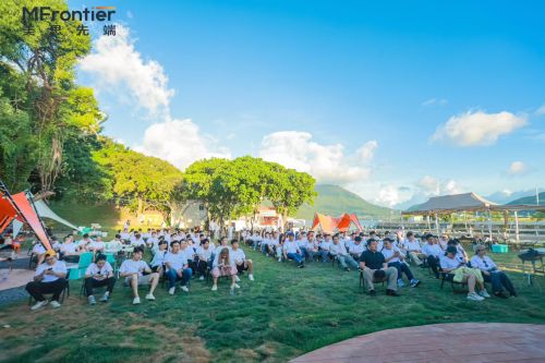 龙岐见山海潮玩露营基地越野车CS团建