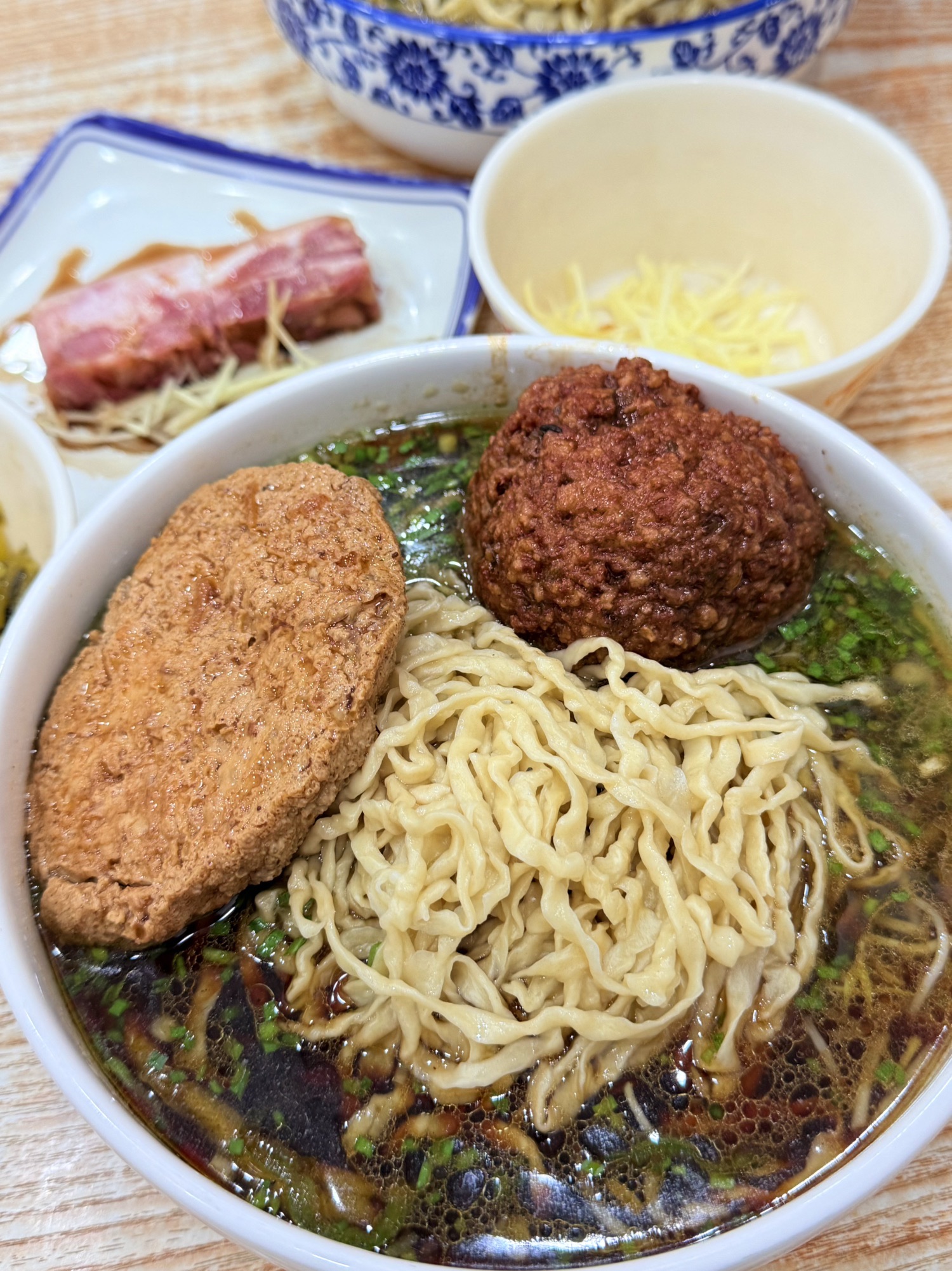 大龙面馆镇江锅盖面