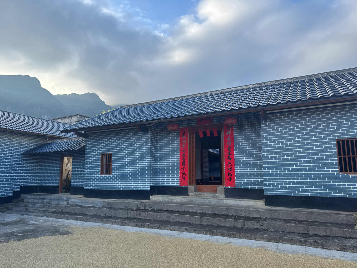 新平村平村胡氏祠堂实景照片