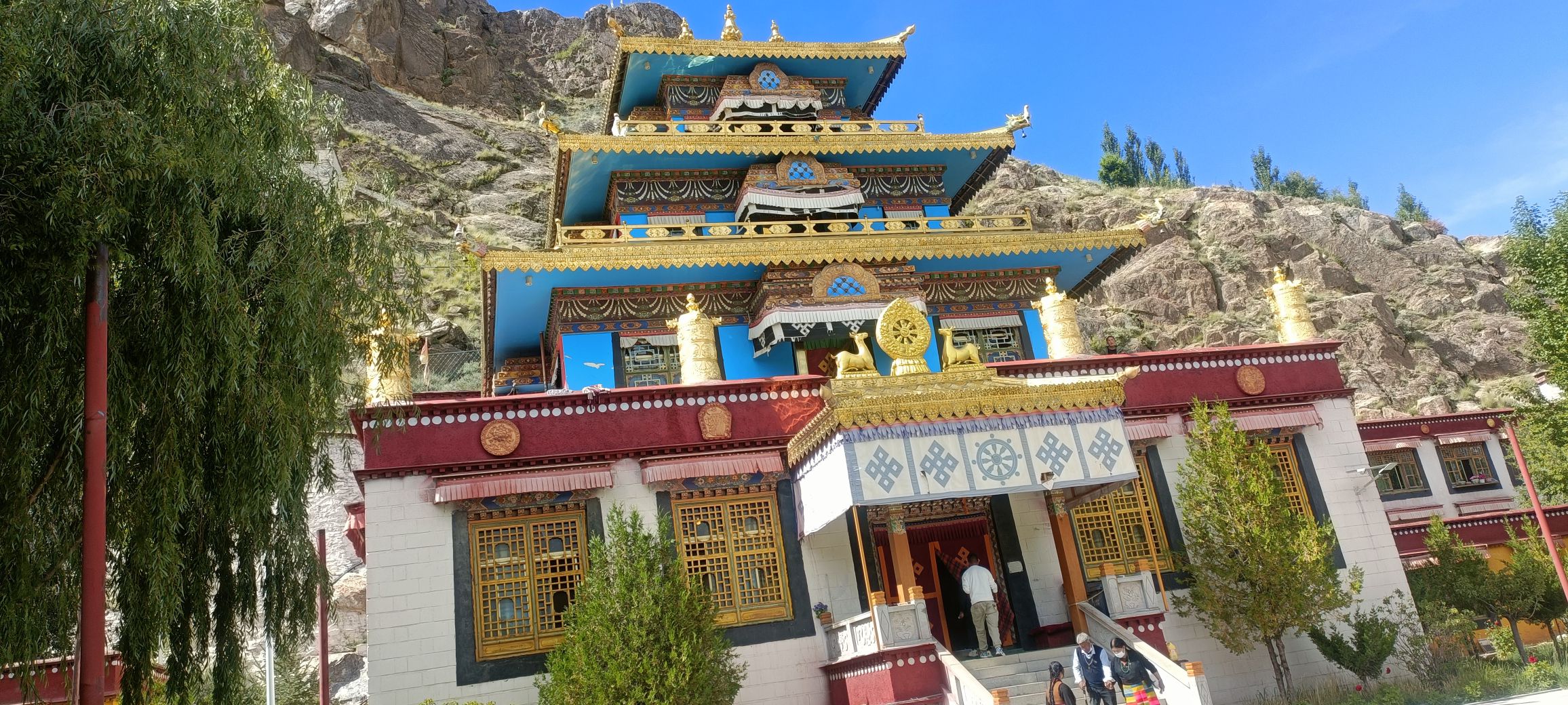 多吉扎寺实景照片