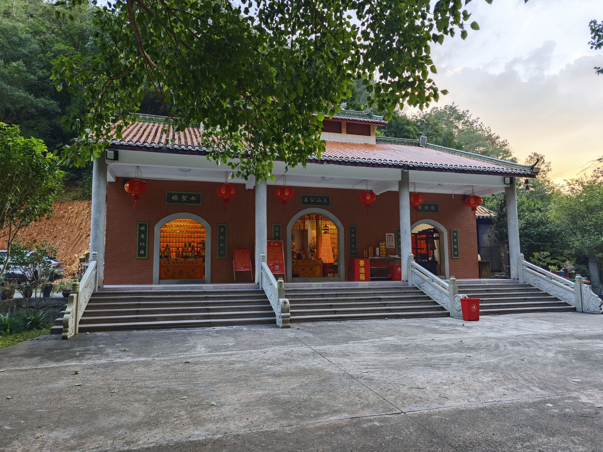 三山公王灵应寺实景照片