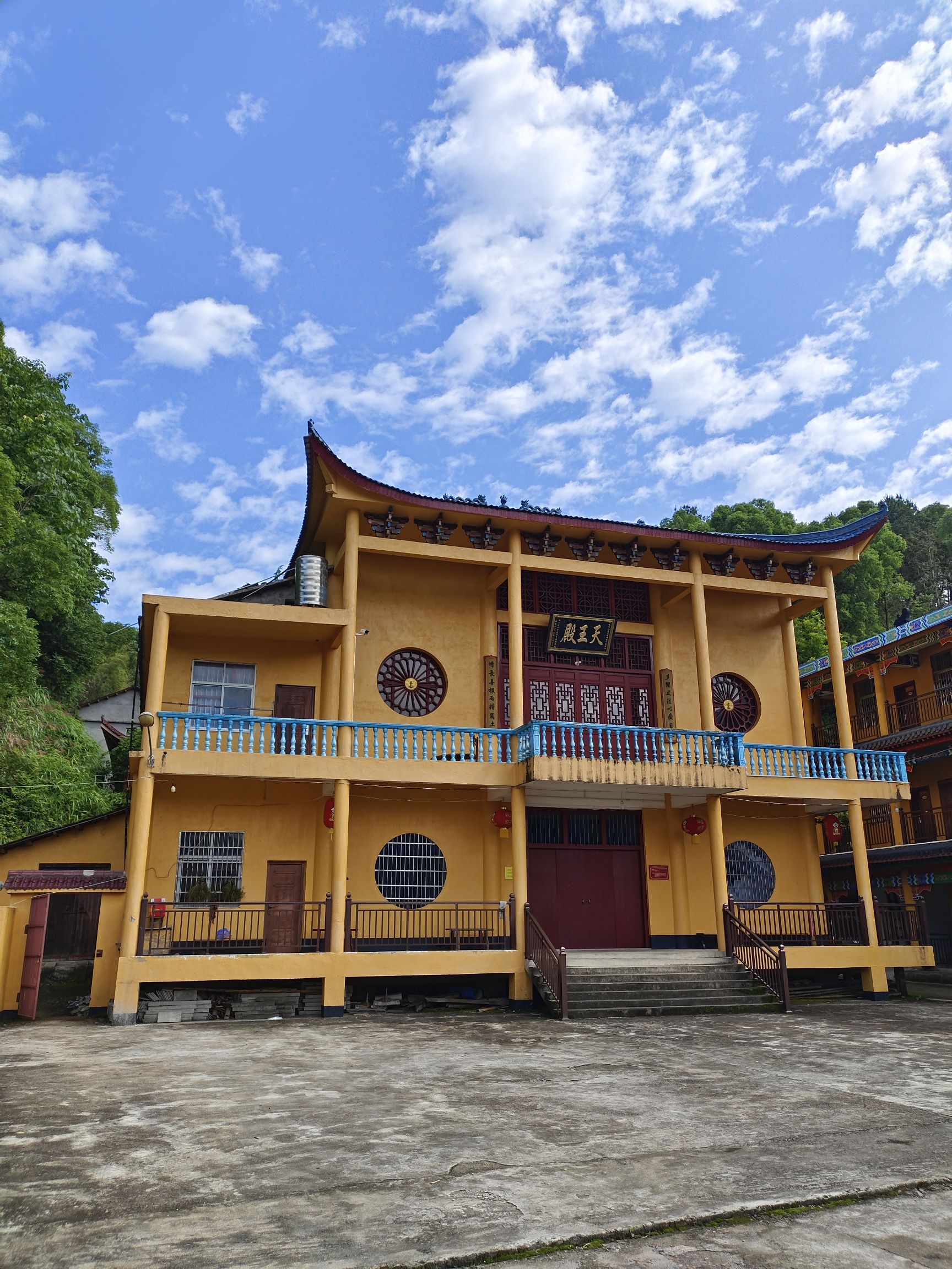 圆通禅寺实景照片