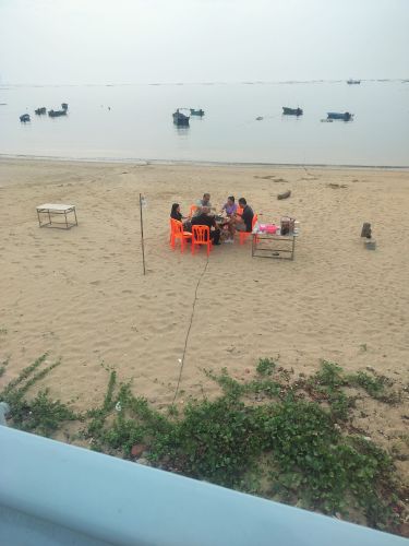 澄迈桥头包岸沙滩海鲜加工饭店