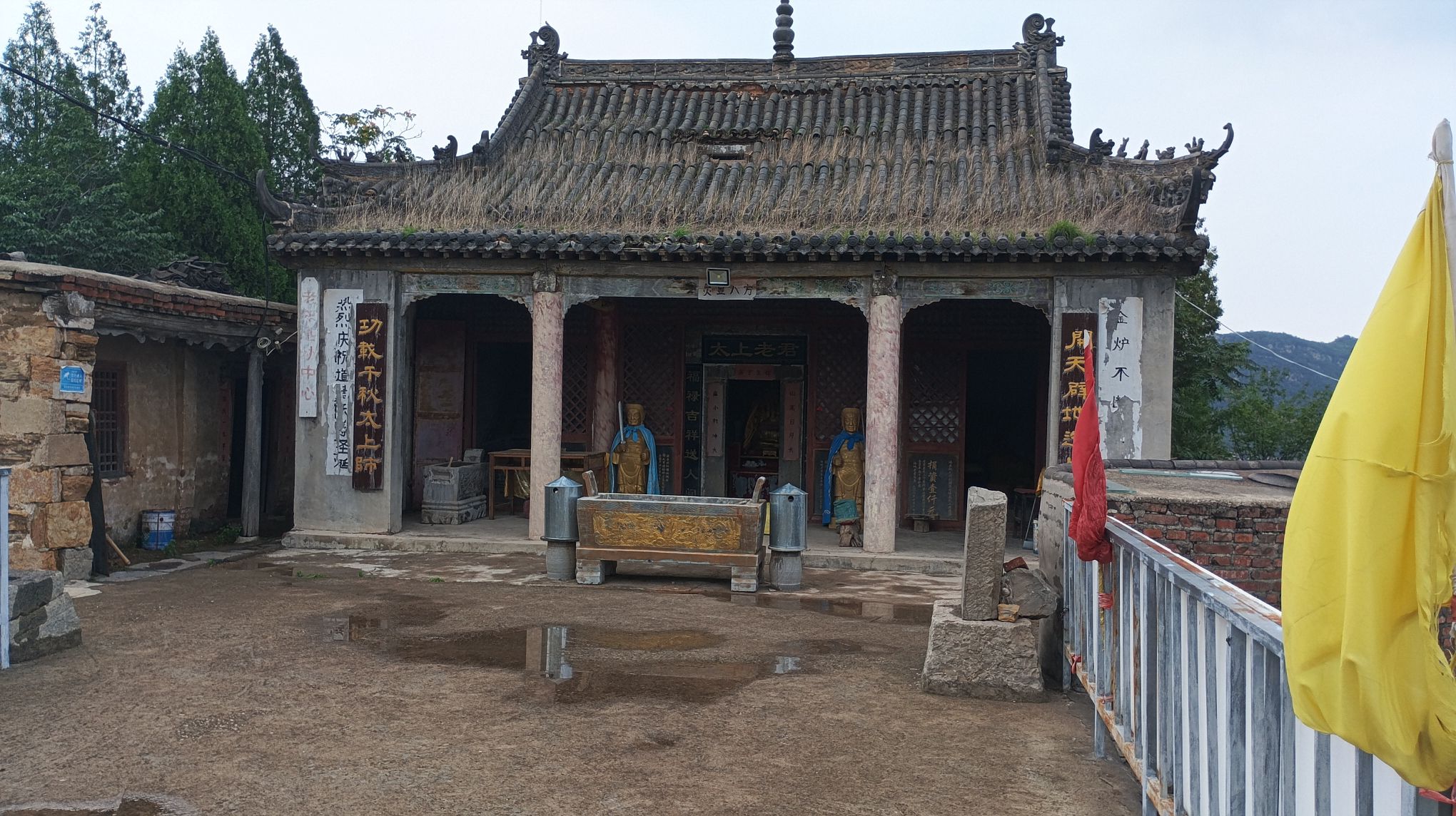 三黄庙实景照片