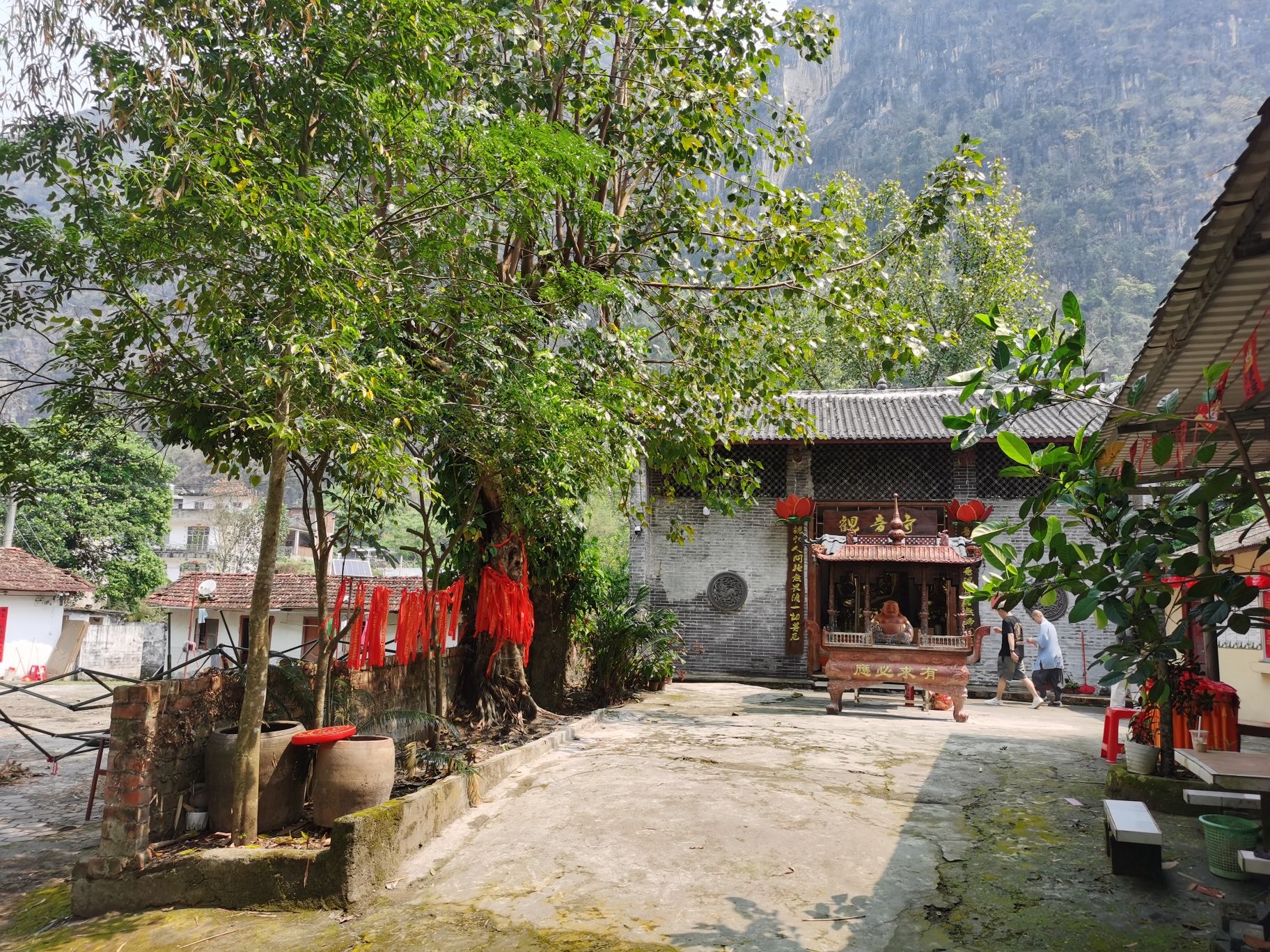 宁明县观音寺实景照片