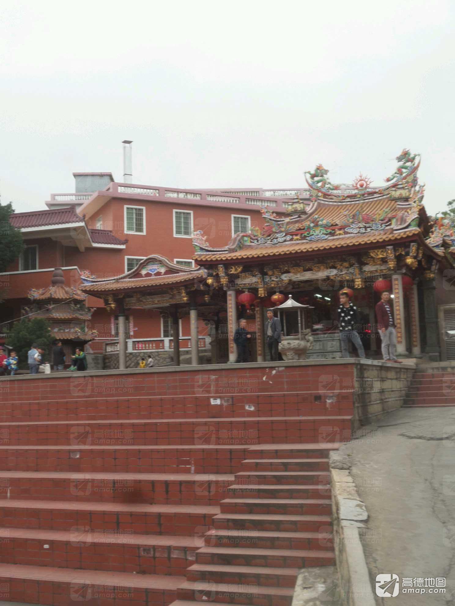 东山岩实景照片