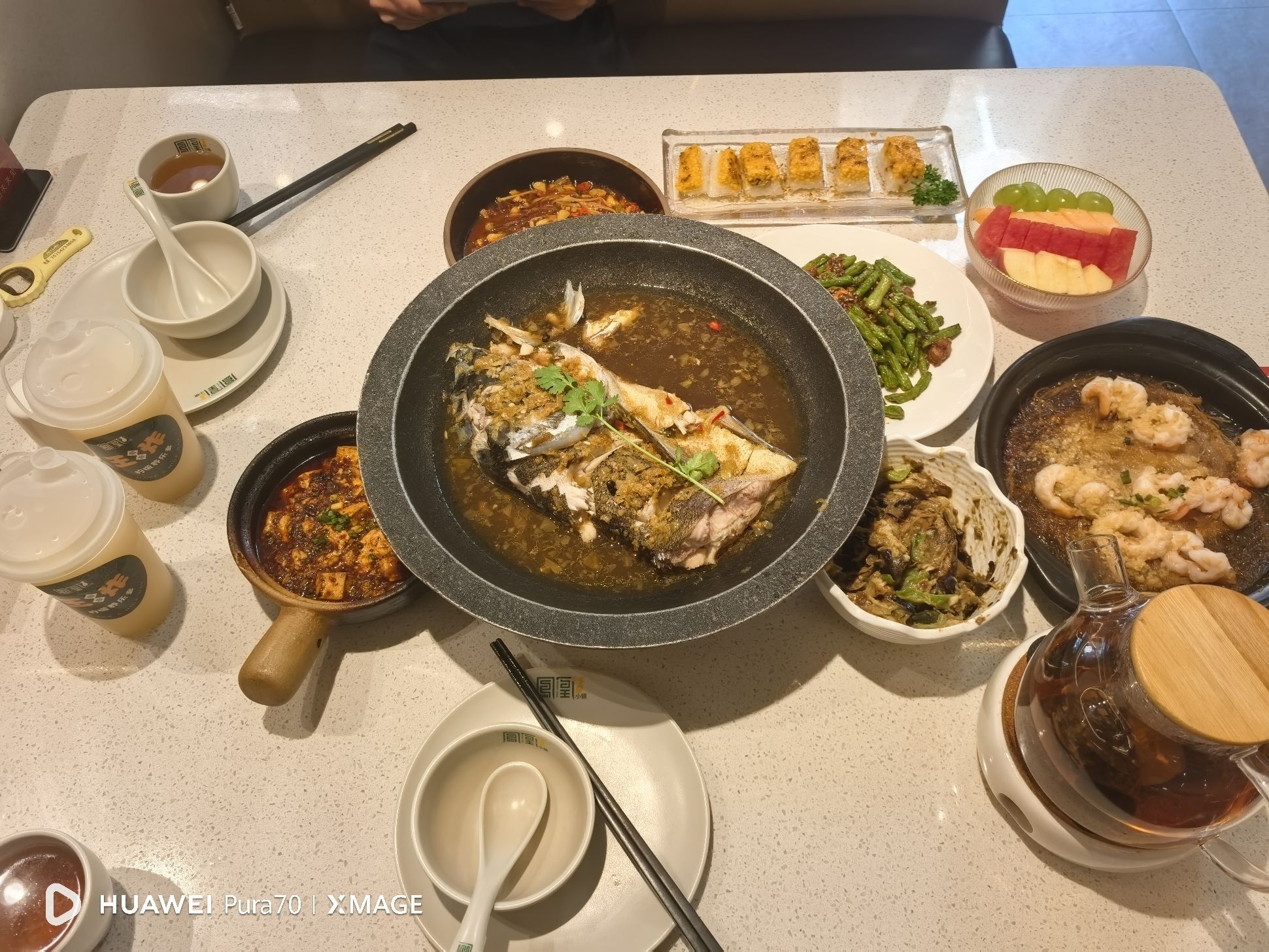 凤凰小镇土家菜(朝阳市人事代理中心北慕容街店)