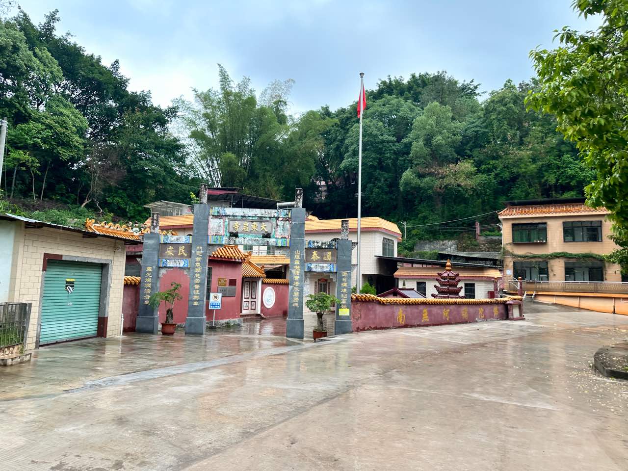梅州千佛塔-大东岩寺实景照片