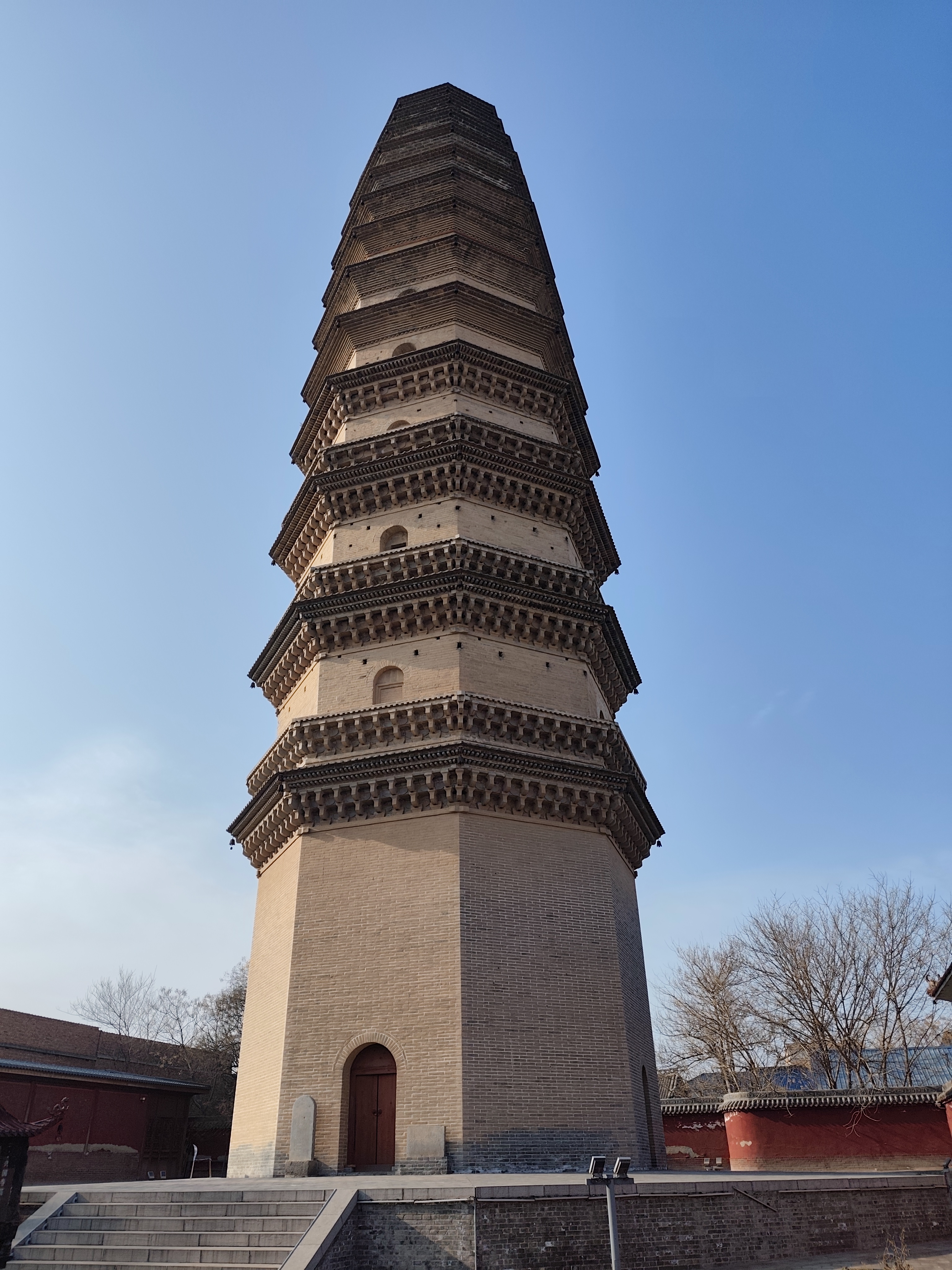 太平兴国寺塔实景照片
