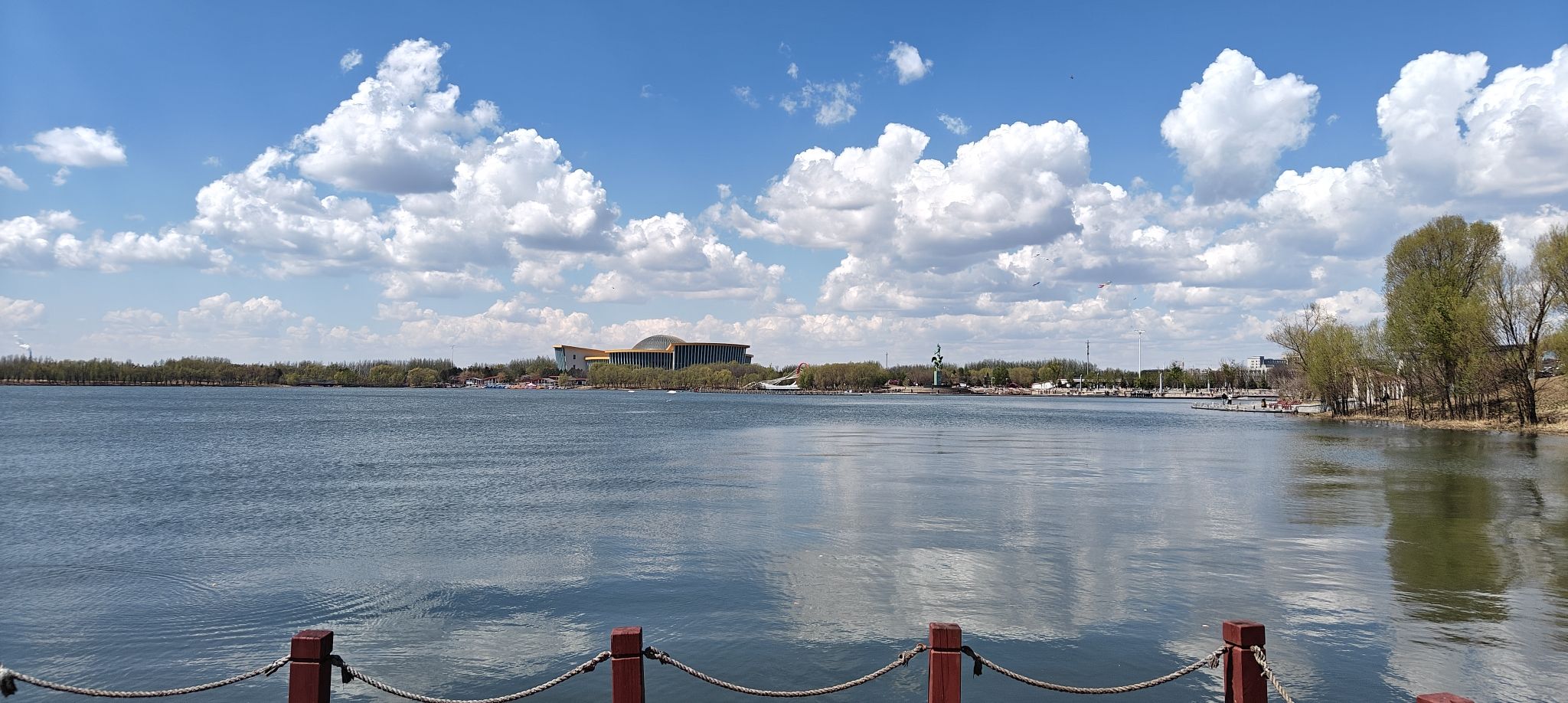 鹤鸣湖公园