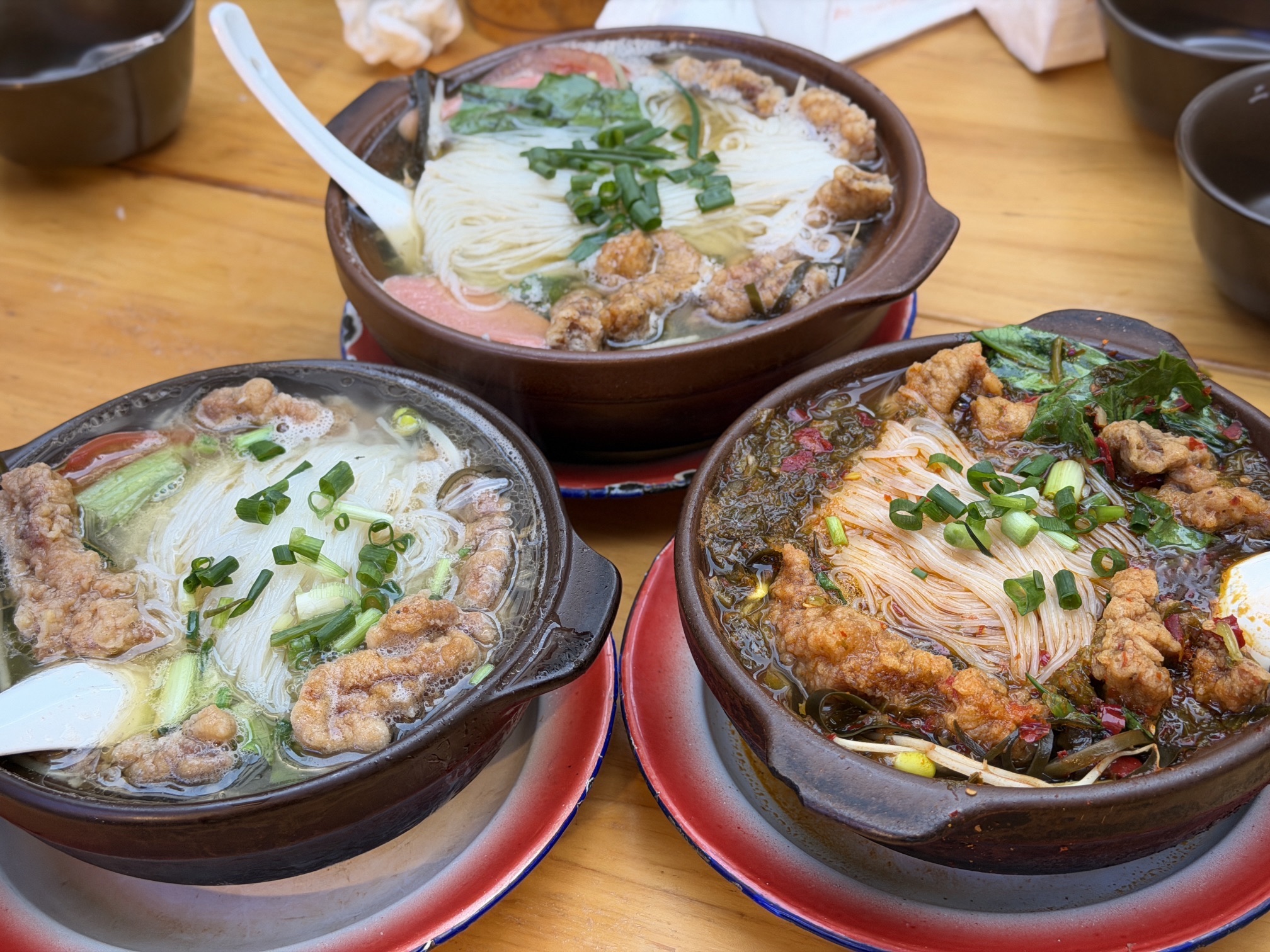 二马路张记特色酥肉米线店
