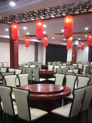 诸葛酒楼(建平县民政局婚姻登记处南)