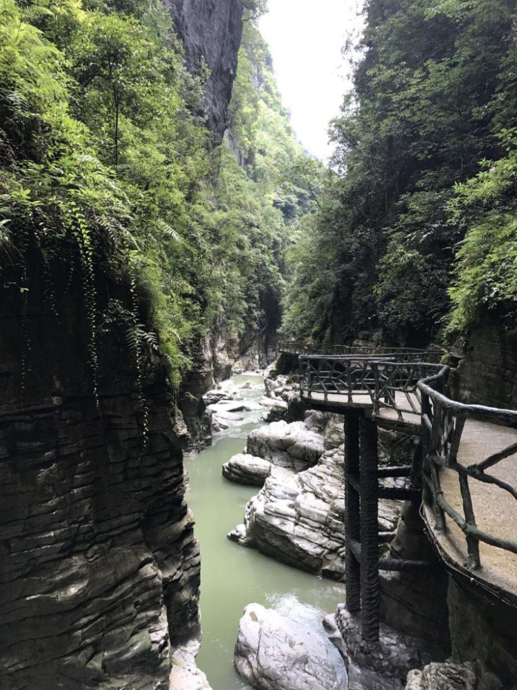 蝶舞清江·地心谷景区景点图片