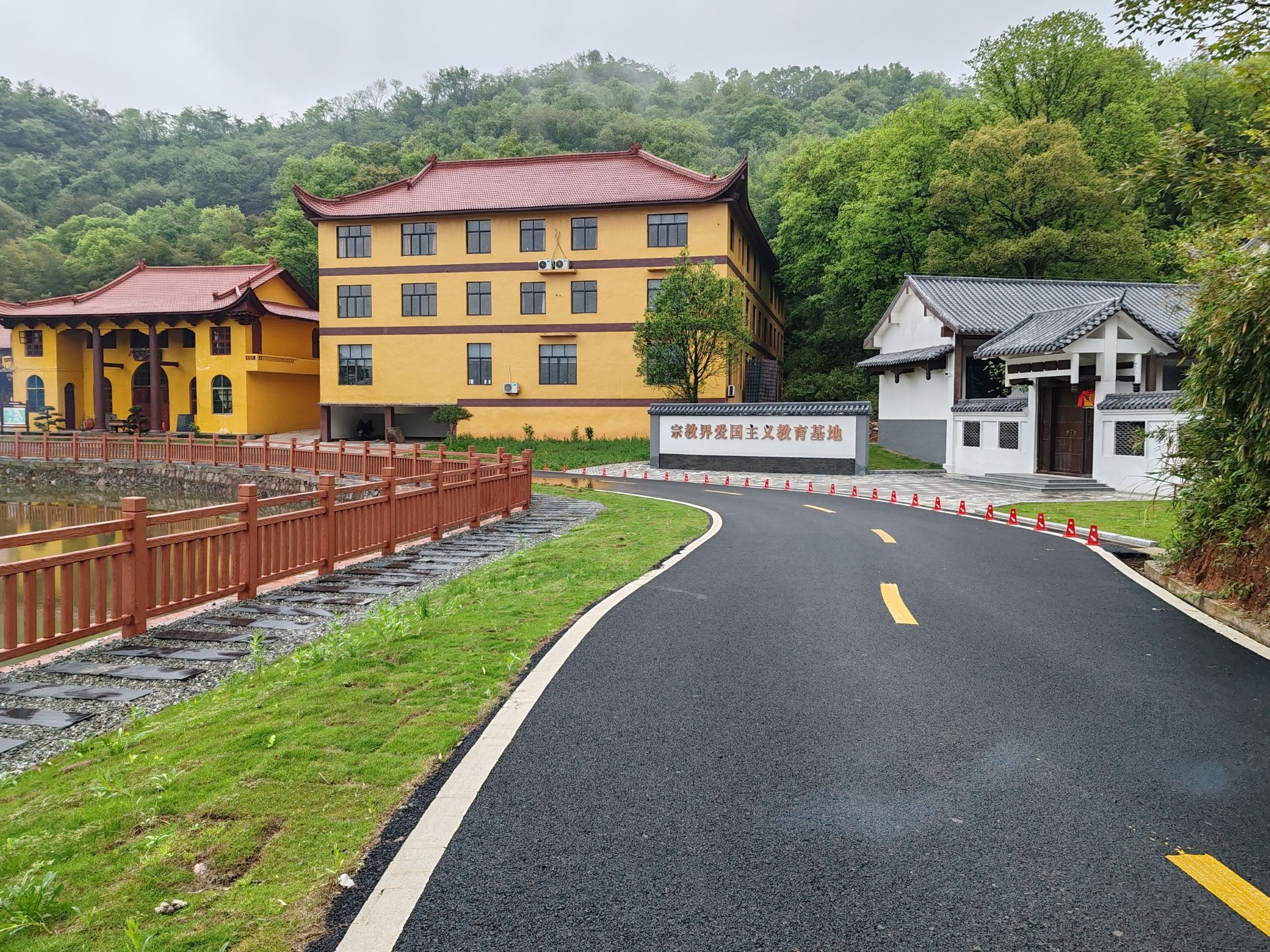 七峰寺实景照片