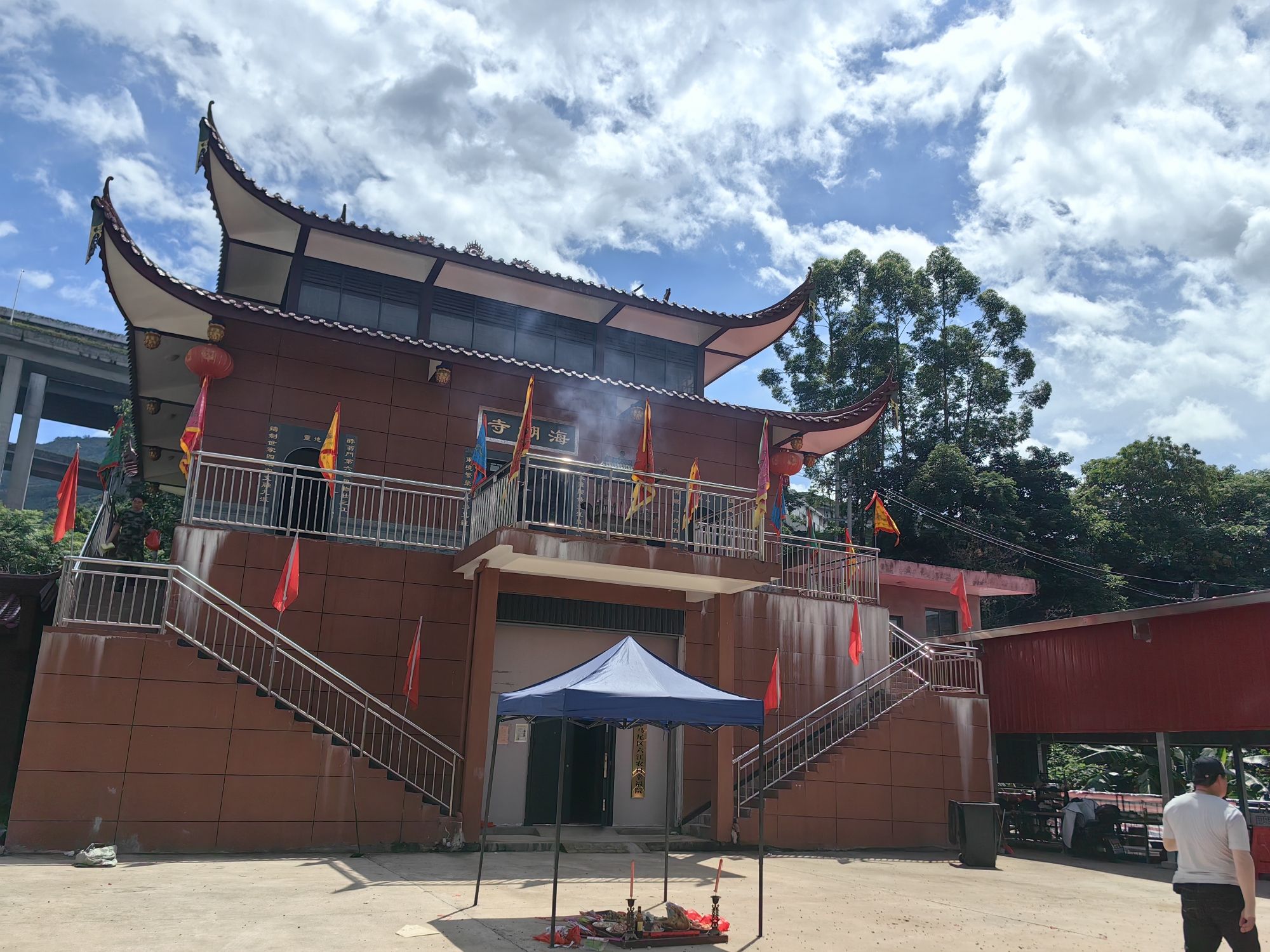 海潮寺实景照片