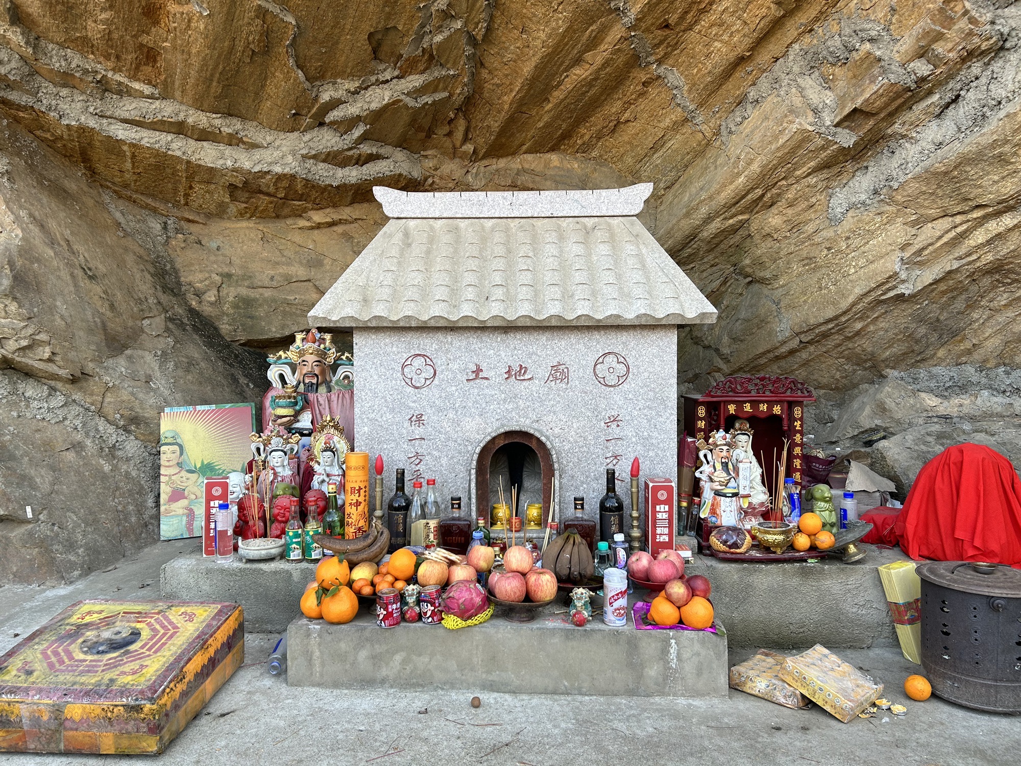 土地庙实景照片