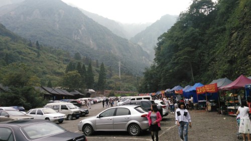 卧龙谷瀑布旅行图片 1