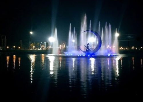 拜月广场旅行图片 3