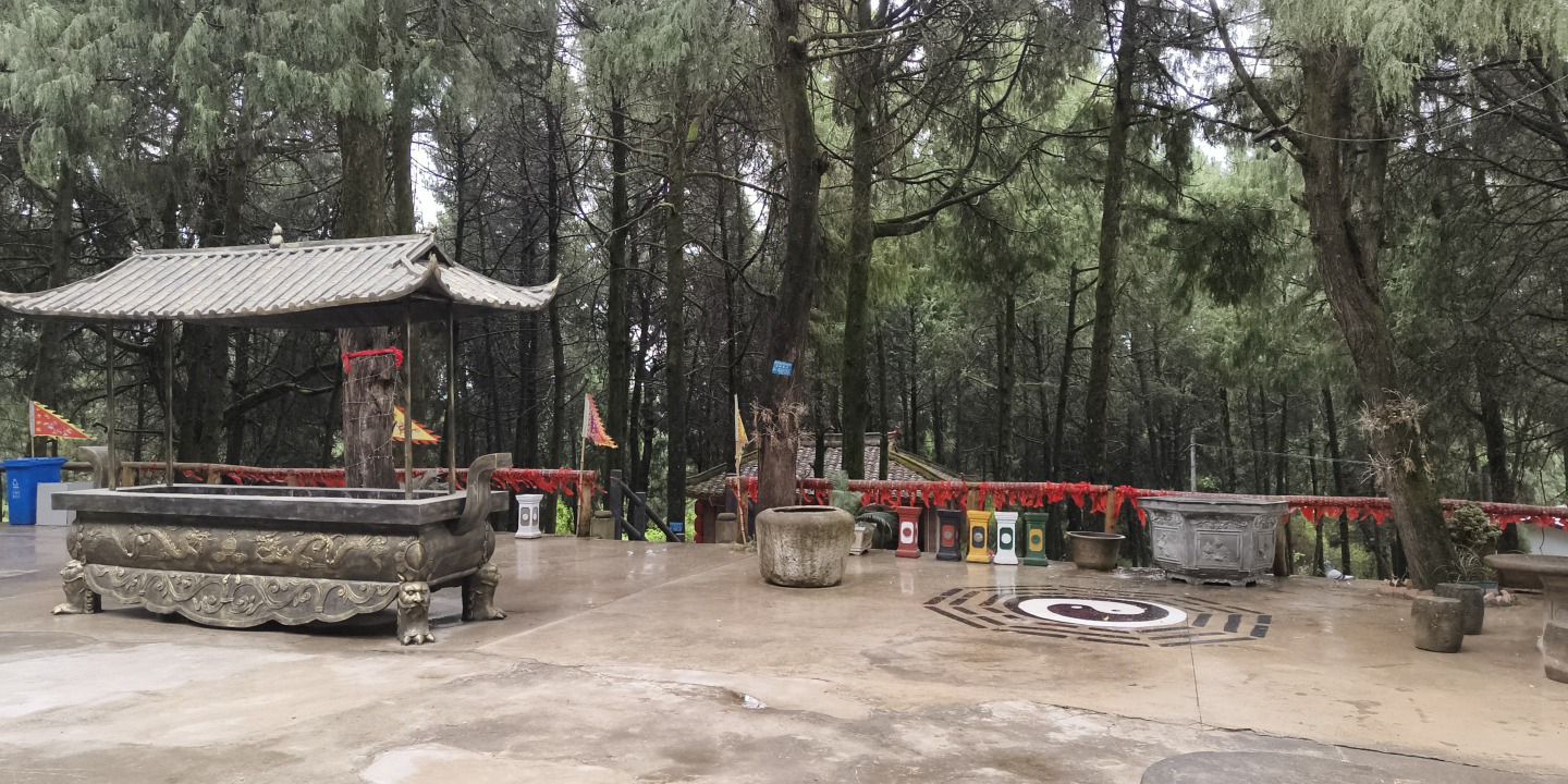 剑阁县老君殿道观实景照片