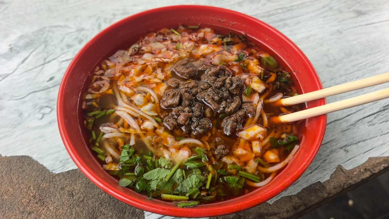 亮亮米线(东关店)