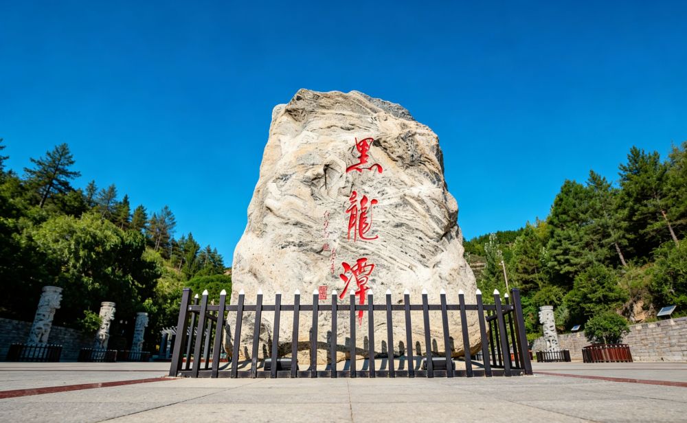 黑龙潭景点图片