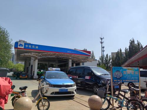 鑫卓石油加油站