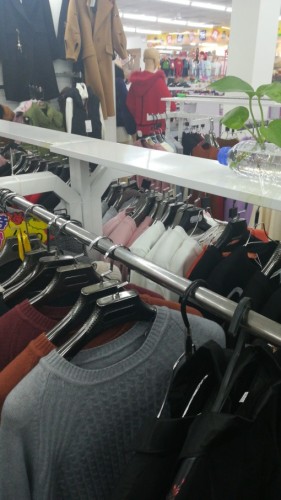 鑫润购物中心(万宁路店)