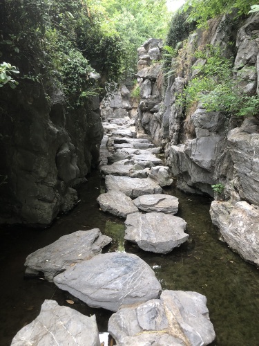 石门踩浪