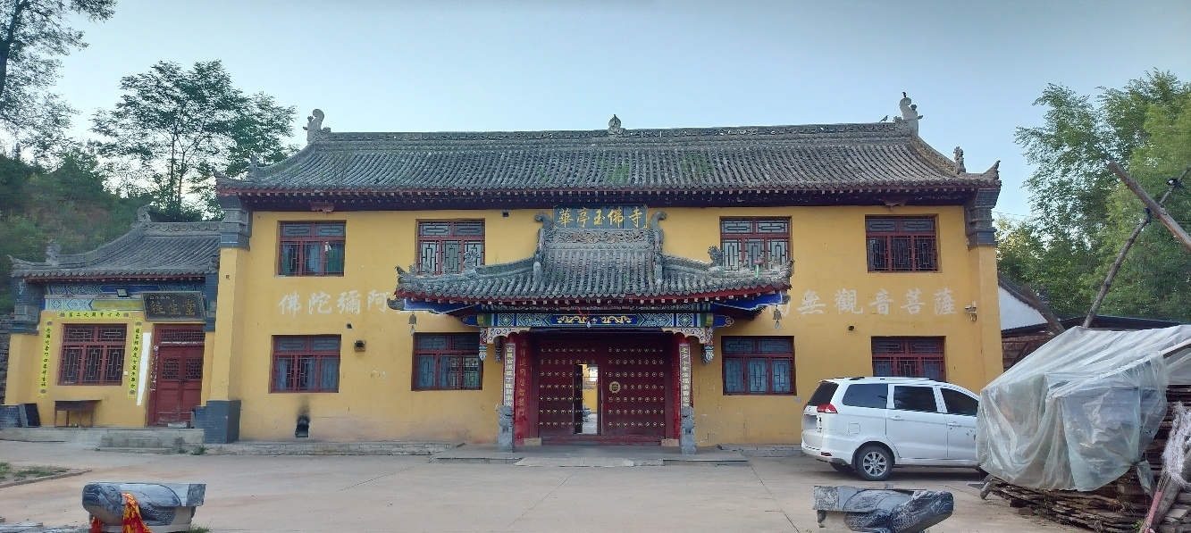 华亭玉佛寺实景照片