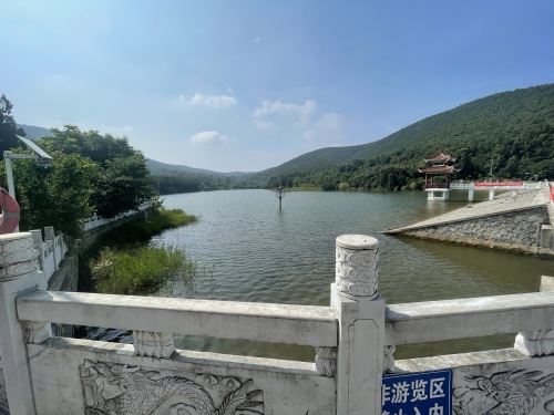 龙吟湖