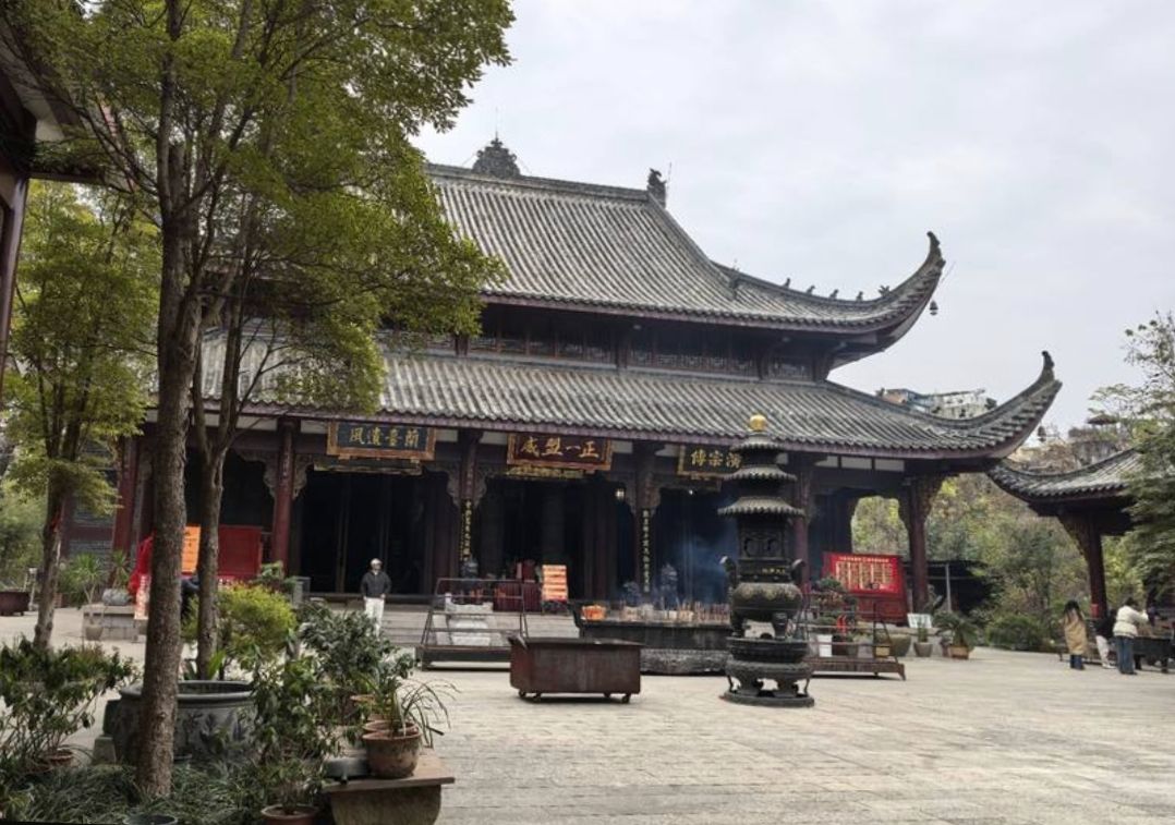 古真多治道观实景照片