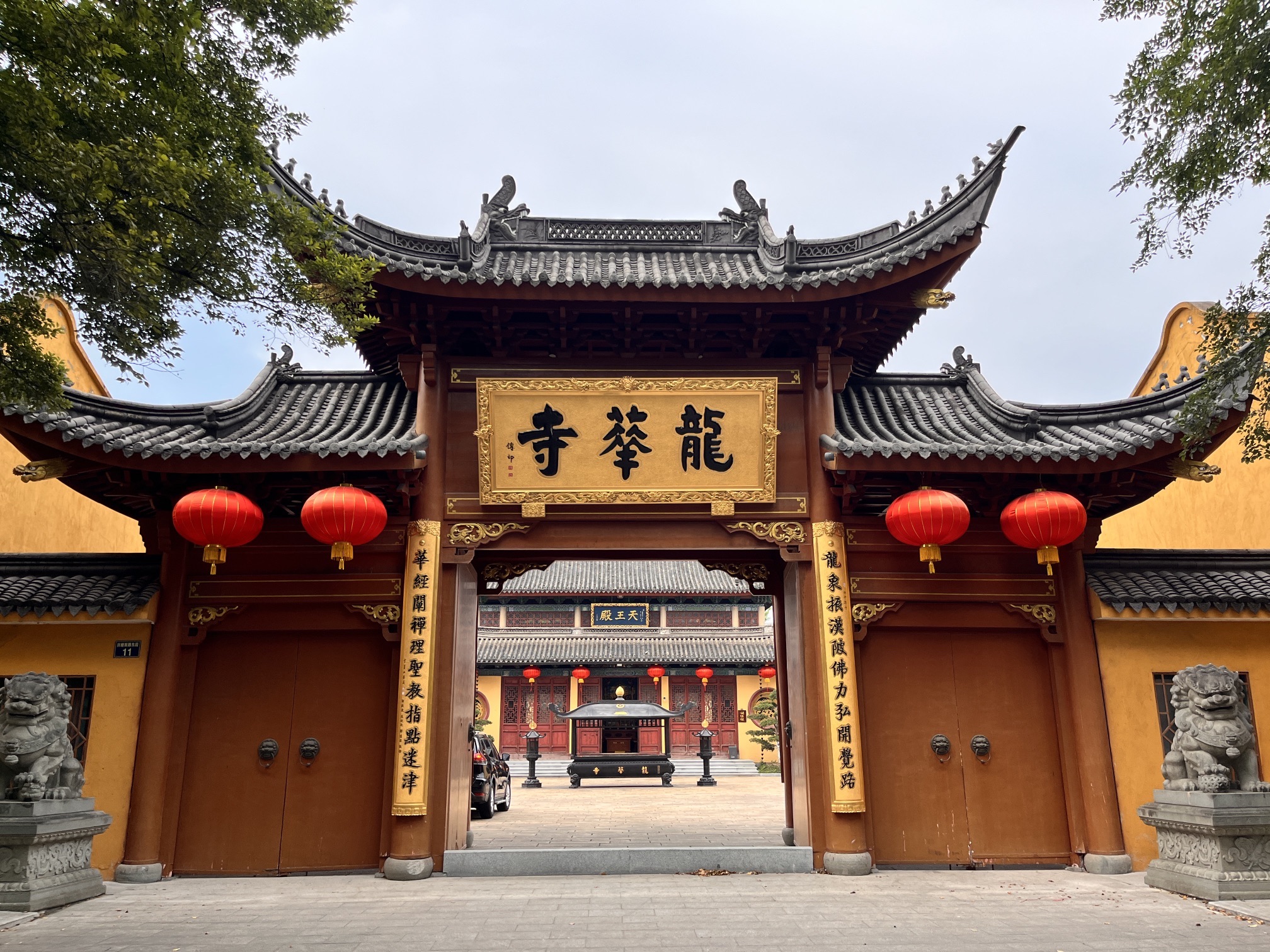 龙华寺实景照片